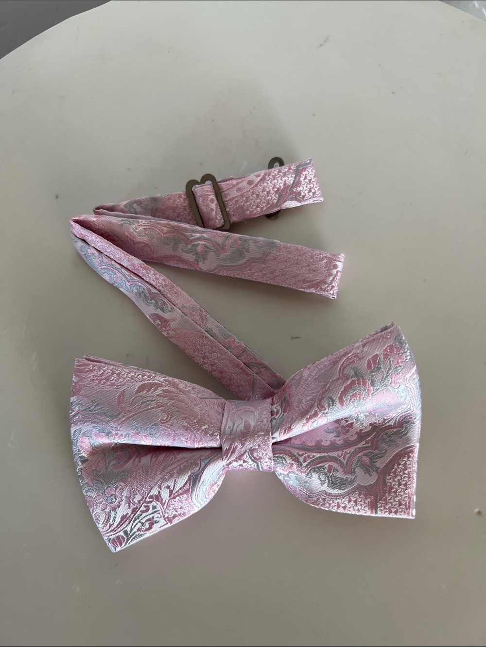 Mens Pink and silver grey Paisley Bow Tie - Unbranded